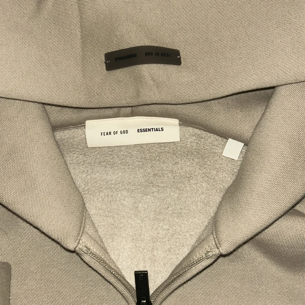 Essentials Classic Fit Fleece ZipUp - Picture 2 of 5